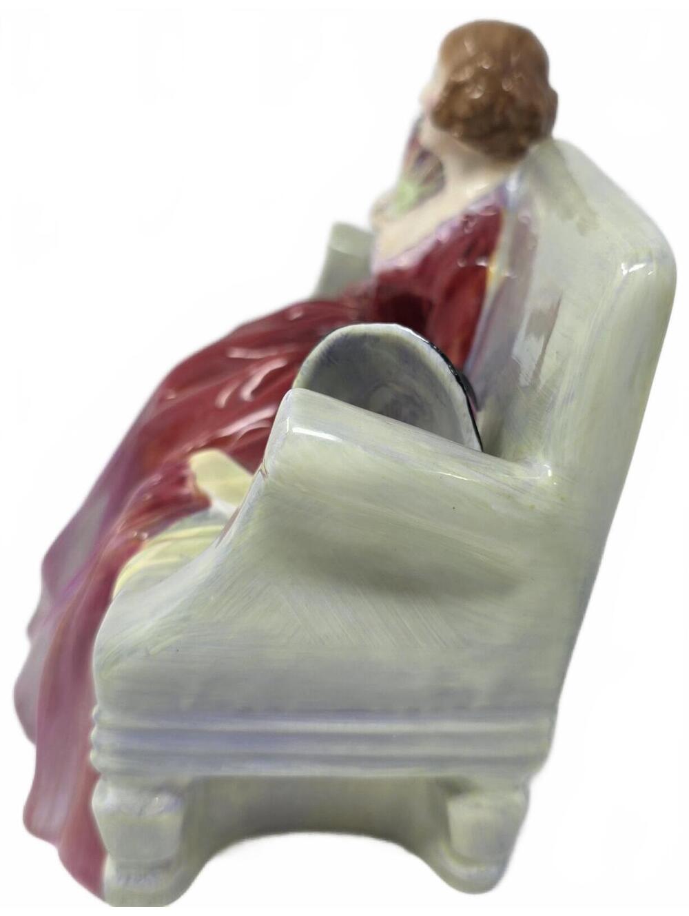 Antique 1938 Royal Doulton Sweet & Twenty HN1298 Lady Figurine Sofa - Picture 4 of 8